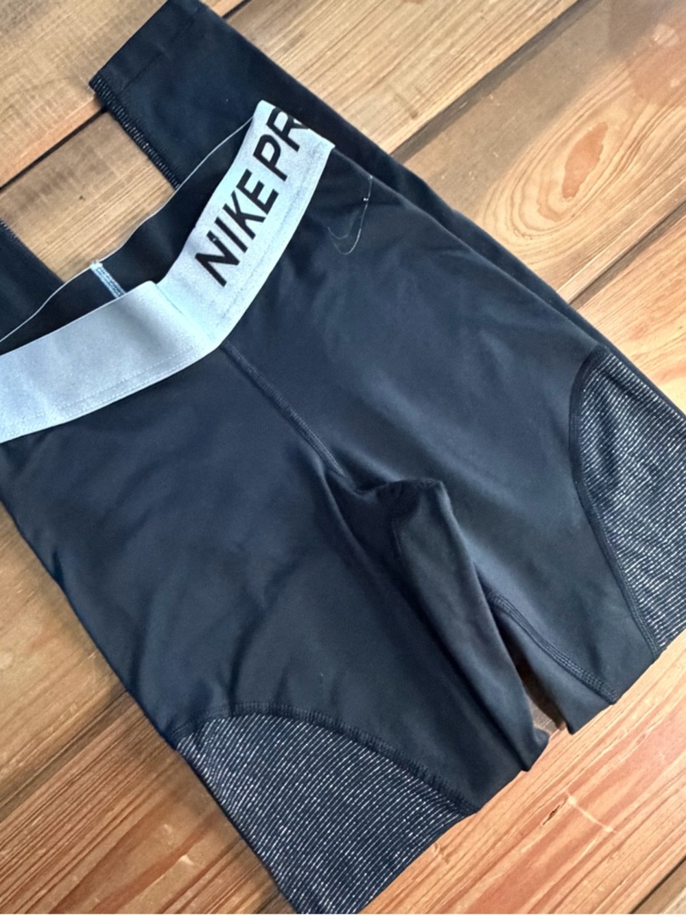 Nike Pro Black Leggings Gold Mesh Panel Dri-Fit Mid Rise Women’s XS